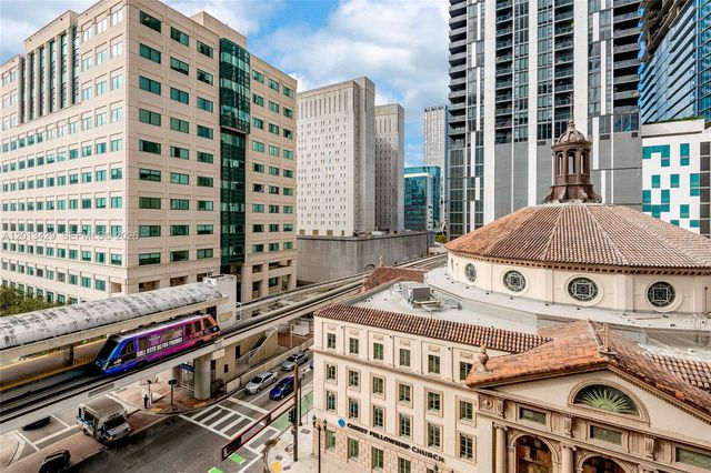 227 NE 2nd St 2206, Miami, FL 33132