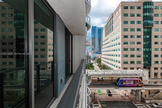 227 NE 2nd St 2206, Miami, FL 33132
