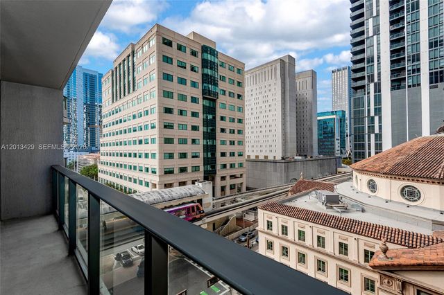 227 NE 2nd St 2206, Miami, FL 33132