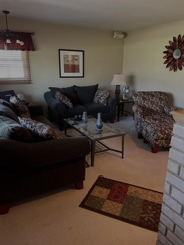 N51W15819 Fair Oak PARKWAY, Menomonee Falls, WI 53051