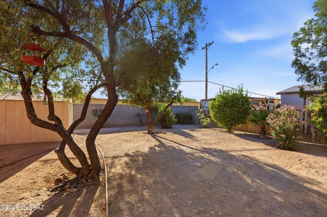 792 W Laguna Street, Tucson, AZ 85705