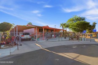 792 W Laguna Street, Tucson, AZ 85705