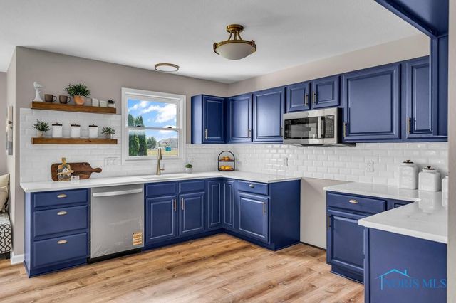 14701 Dexter Falls Road, Perrysburg, OH 43551