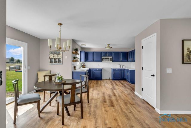 14701 Dexter Falls Road, Perrysburg, OH 43551