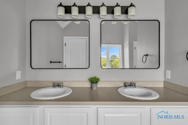 14701 Dexter Falls Road, Perrysburg, OH 43551