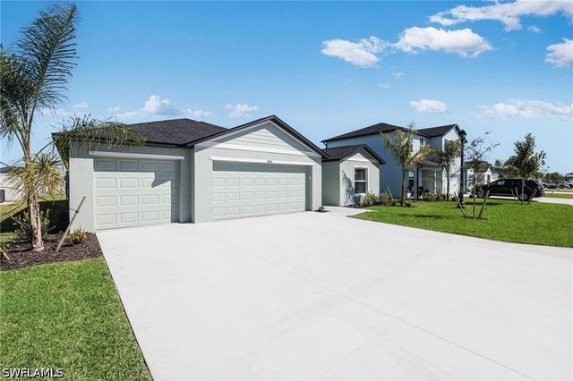 4085 Caracalla WAY, North Fort Myers, FL 33917