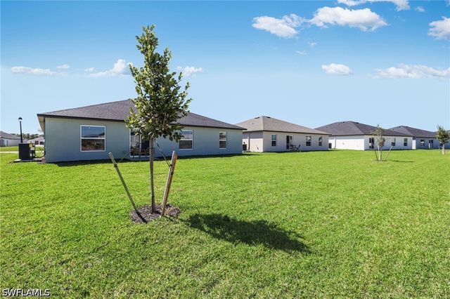 4085 Caracalla WAY, North Fort Myers, FL 33917