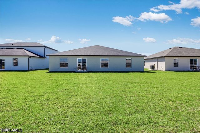 4085 Caracalla WAY, North Fort Myers, FL 33917