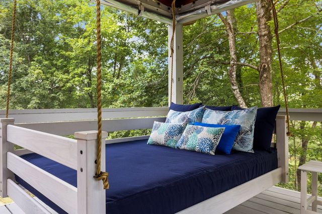 74 Valley Drive, Ellijay, GA 30536
