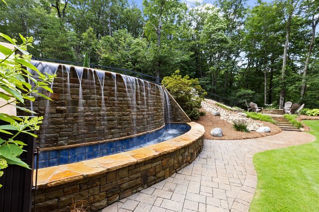 74 Valley Drive, Ellijay, GA 30536
