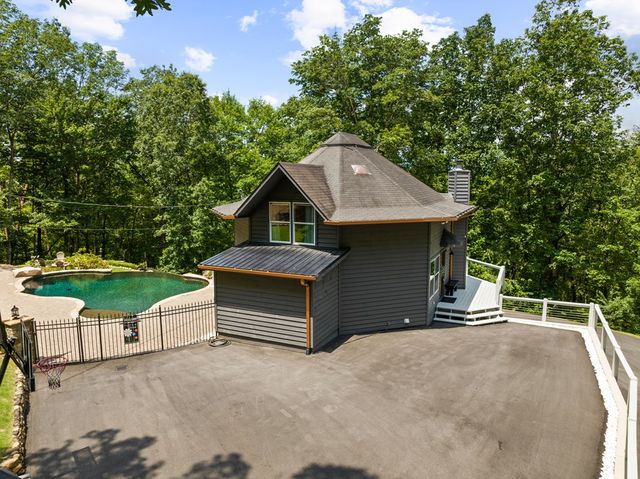74 Valley Drive, Ellijay, GA 30536