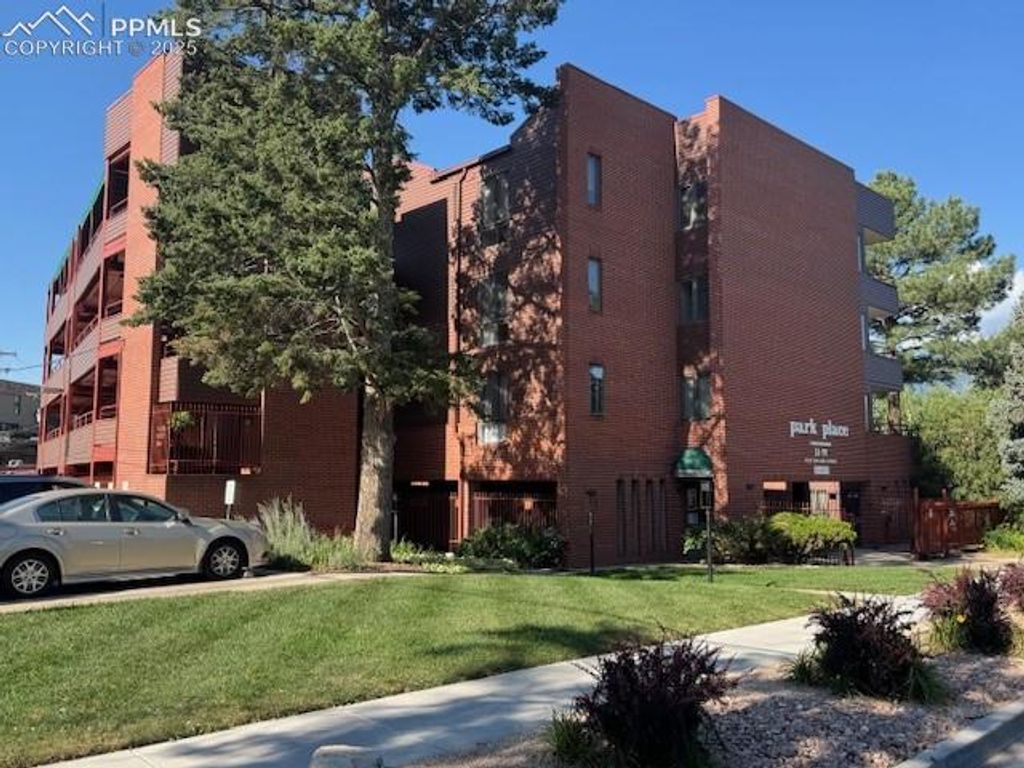 31 W Boulder Street, Colorado Springs, CO 80903 — exterior