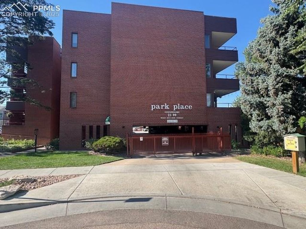 31 W Boulder Street, Colorado Springs, CO 80903 — photo 2