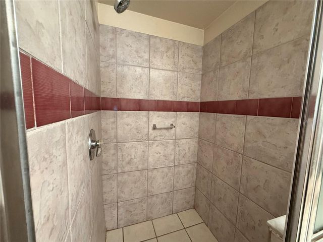 5054 SUNRIDGE PALMS DRIVE, Tampa, FL 33617