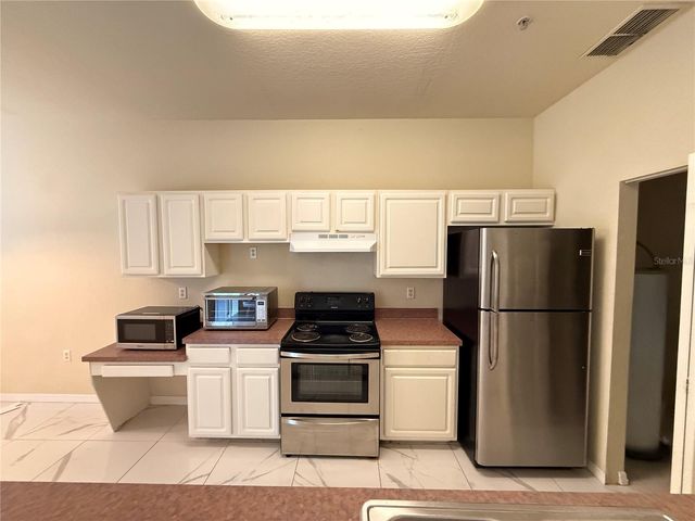 5054 SUNRIDGE PALMS DRIVE, Tampa, FL 33617