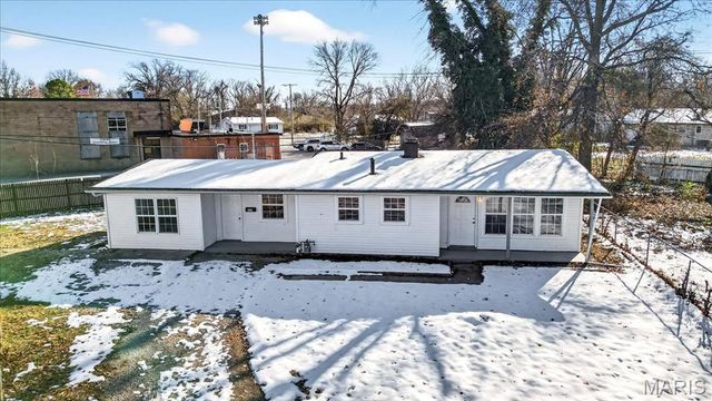 300 Saint Kevin Street, Cahokia, IL 62206