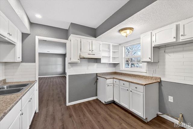 300 Saint Kevin Street, Cahokia, IL 62206