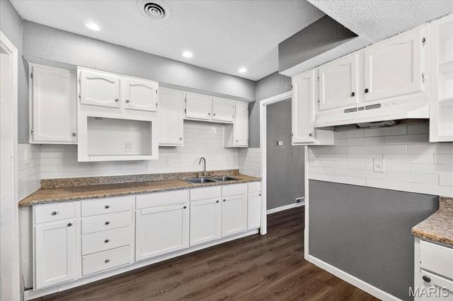 300 Saint Kevin Street, Cahokia, IL 62206