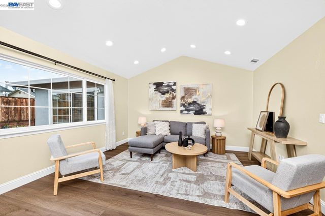 575 Bell Ave, Livermore, CA 94550