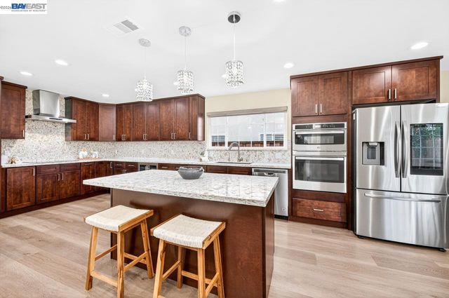 575 Bell Ave, Livermore, CA 94550