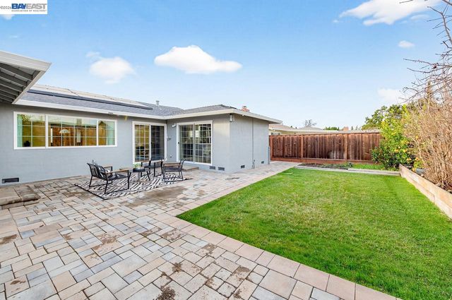 575 Bell Ave, Livermore, CA 94550