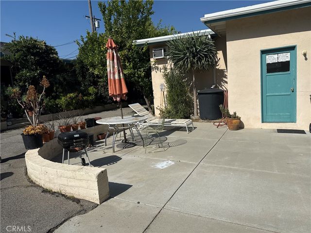 10438 Scoville, Sunland, CA 91040