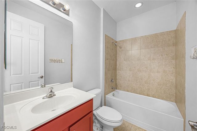 2538 Ashbury CIR, Cape Coral, FL 33991