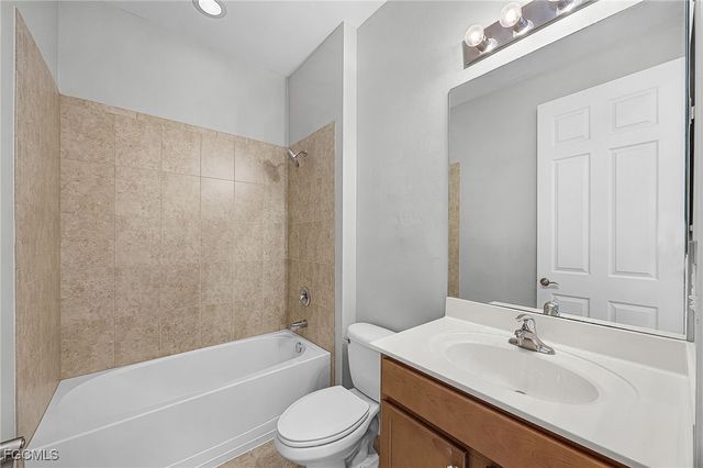 2538 Ashbury CIR, Cape Coral, FL 33991