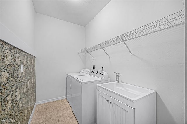 2538 Ashbury CIR, Cape Coral, FL 33991