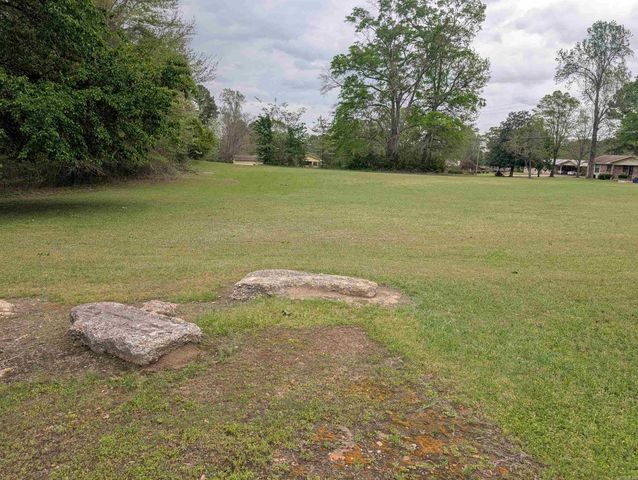 3062 Mount Holly Rd, Camden, AR 71701