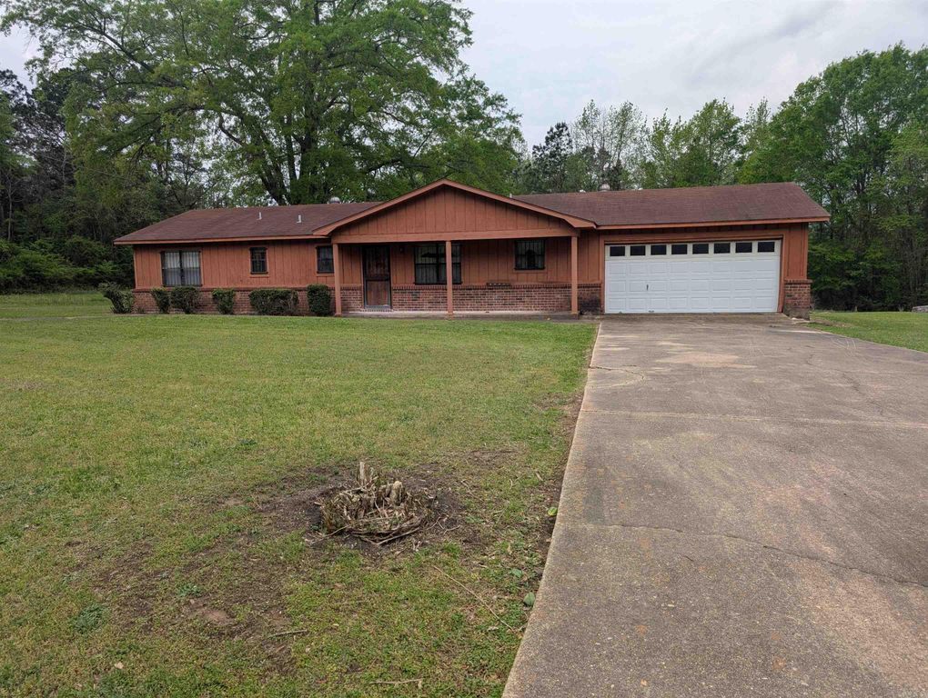 3062 Mount Holly Rd, Camden, AR 71701