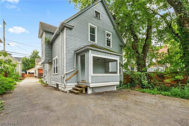3520 Krather Road, Cleveland, OH 44109