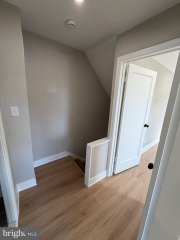 5210 HAYES NE, Washington, DC 20019
