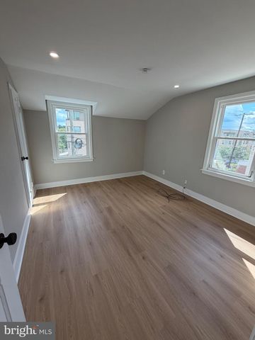 5210 HAYES NE, Washington, DC 20019