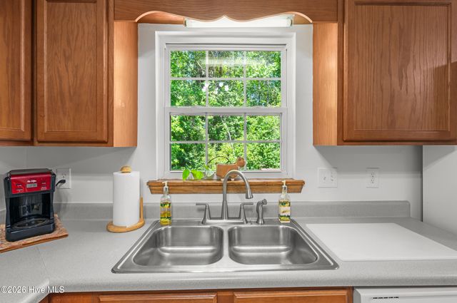 106 Ellen Court, Jacksonville, NC 28540