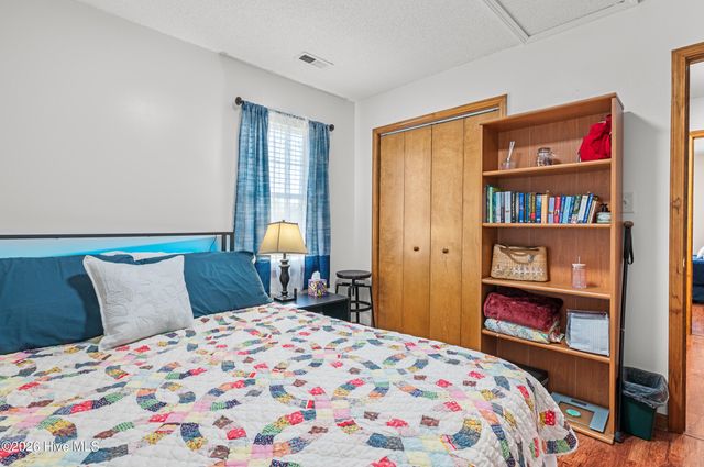 106 Ellen Court, Jacksonville, NC 28540