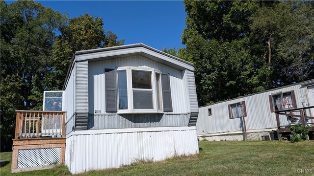 239 Colonial Circle, Utica, NY 13502