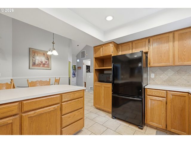 6829 Se 144TH Ave, Portland, OR 97236