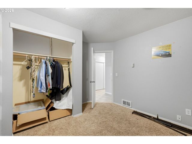 6829 Se 144TH Ave, Portland, OR 97236