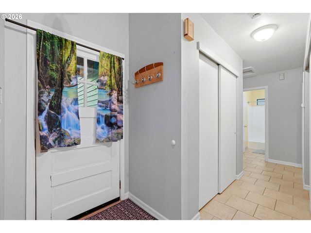 6829 Se 144TH Ave, Portland, OR 97236