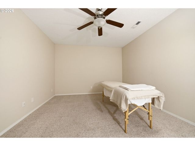 102 Ne 153RD St, Vancouver, WA 98685