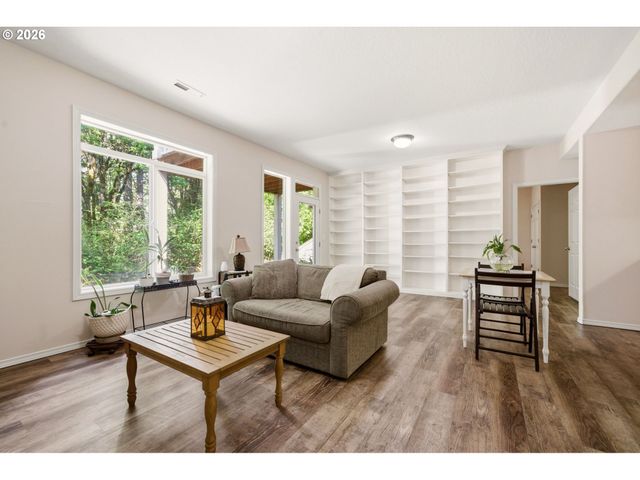 102 Ne 153RD St, Vancouver, WA 98685