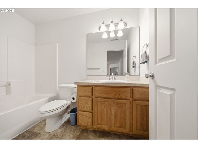 102 Ne 153RD St, Vancouver, WA 98685