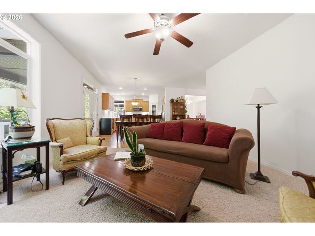102 Ne 153RD St, Vancouver, WA 98685