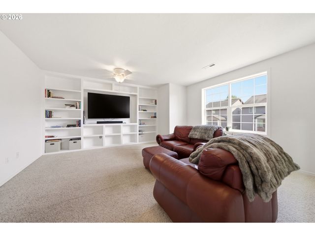 102 Ne 153RD St, Vancouver, WA 98685
