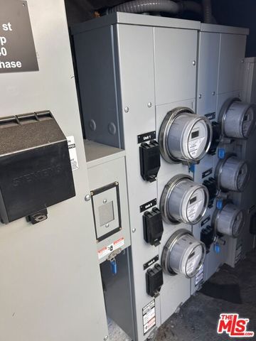 1001 & 1005 W G Street, Wilmington, CA 90744