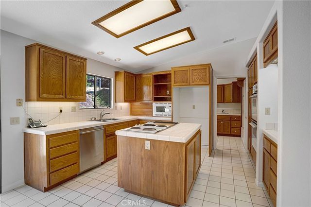 8258 Via Urner Way, Bonsall, CA 92003