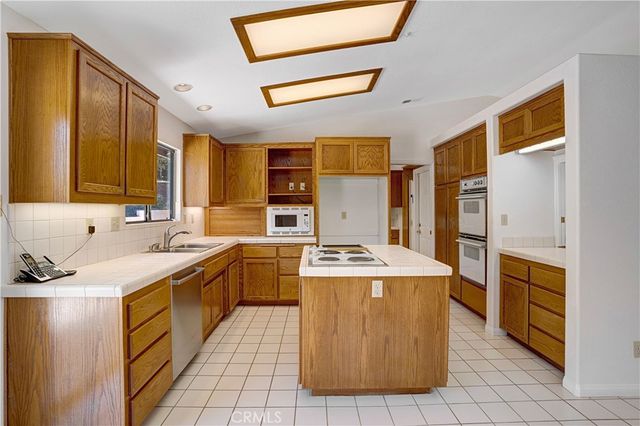 8258 Via Urner Way, Bonsall, CA 92003