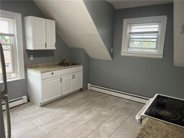 9 Sprague Avenue 3, Cranston, RI 02910