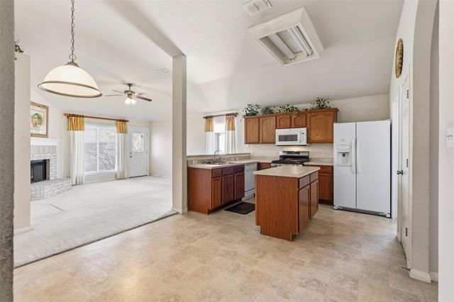 1156 Woodlands DR, Kyle, TX 78640